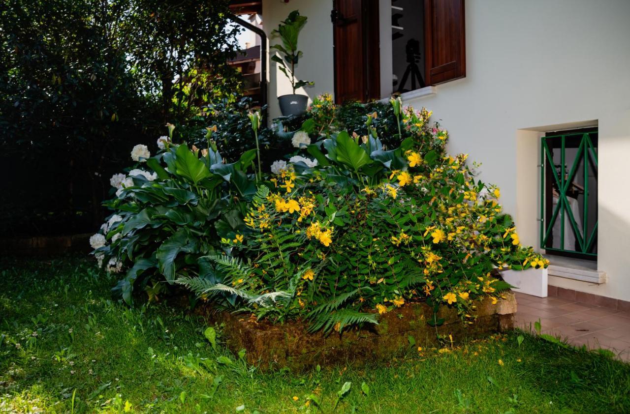 Alice Nel Paese Delle Meraviglie Gavardo Exterior foto